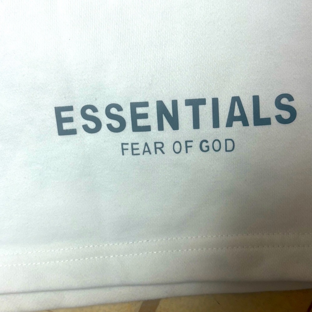 Fear of God Essentials Athletic Shorts - Picture 3 of 4